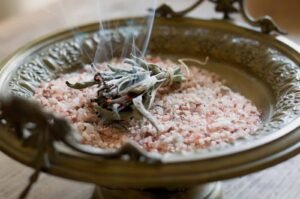 Lire la suite à propos de l’article Comment Envoûter un Homme à Distance : L’Envoûtement Amoureux