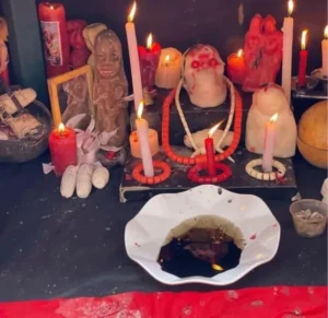 Lire la suite à propos de l’article Le Rituel d’Attachement Amoureux avec les Statuettes